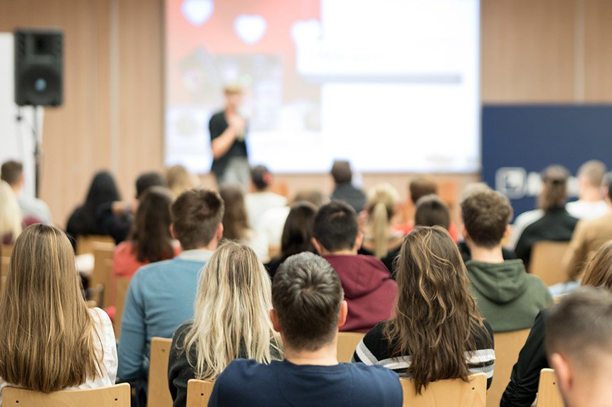 学生可以参加学术会议吗